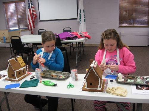 Gingerbread Houses in the Making 0081