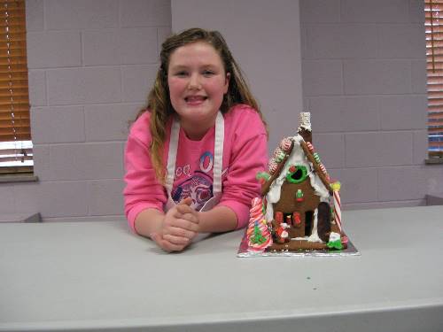Finished Gingerbread House 0089