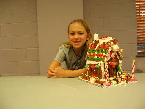Finished Gingerbread House 0100